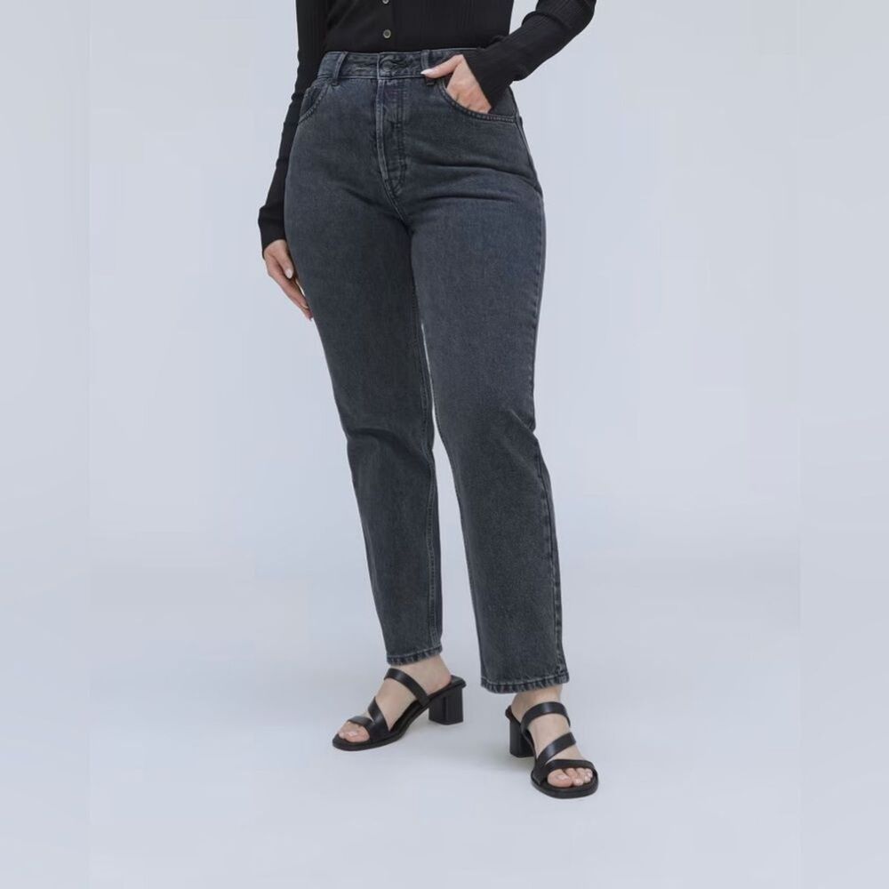 Everlane Jeans The Curvy ‘90s Cheeky Jean Size 26 Ankle in Washed Black